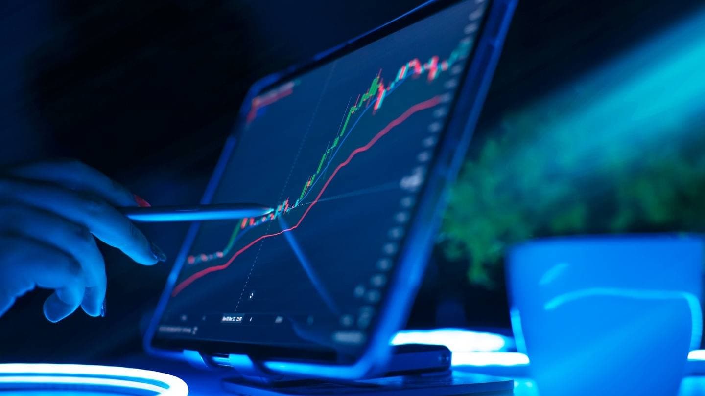 Real-Time Insights from the Bitcoin Price Live Chart for Smart Trading